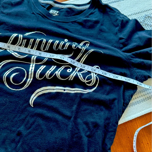 Nike Running Tshirt - Picture 4 of 5